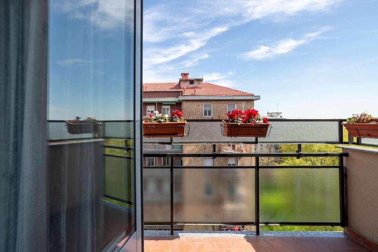 - Parking And Comfort - Spacious Up To 8 Pax Appartement Milaan