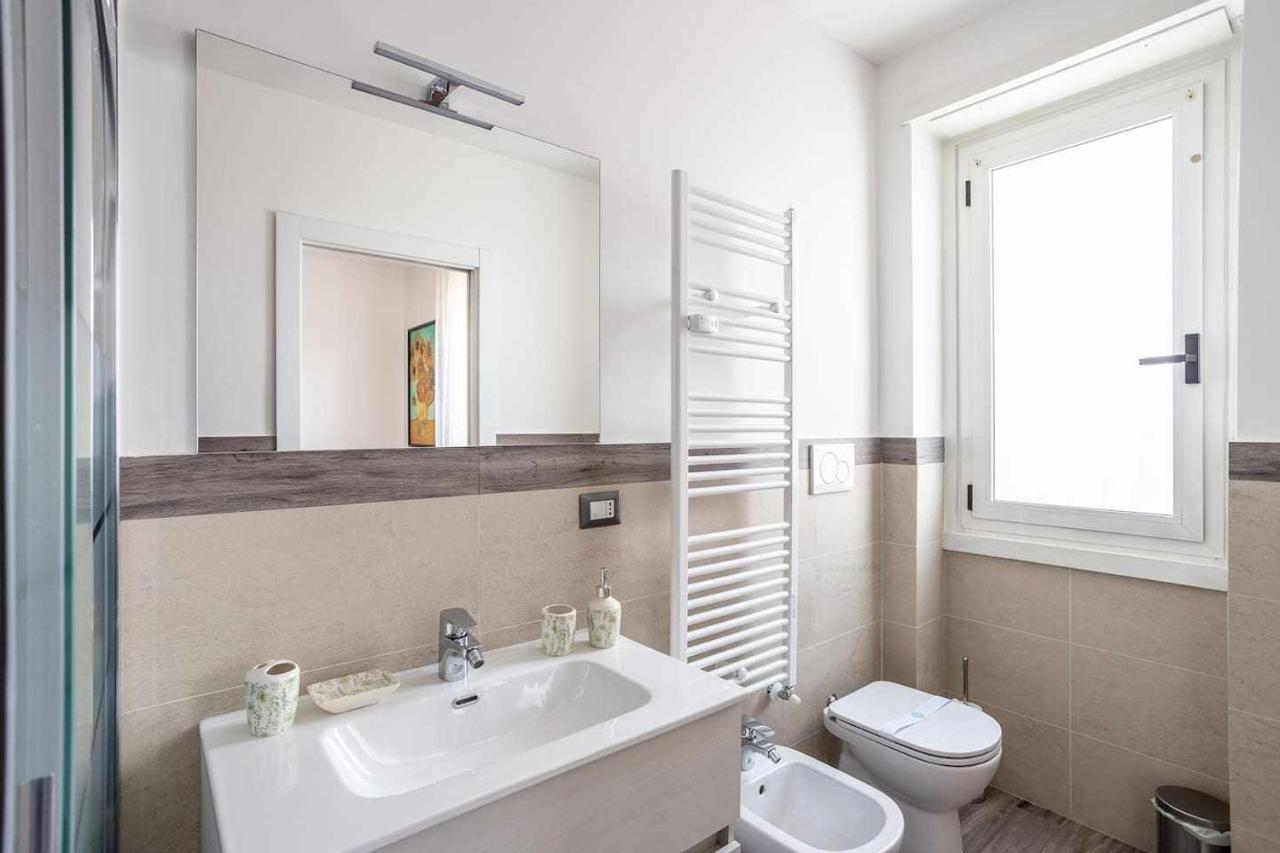 Appartement - Parking And Comfort - Spacious Up To 8 Pax Milaan